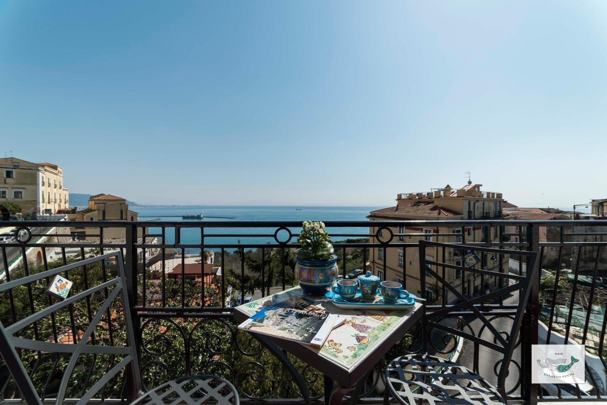 Bed & Breakfast Palazzo Pinto 2 2*
